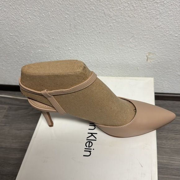 Calvin Klein Women's Gaella Pointy Toe Pumps - Picture 6 of 6